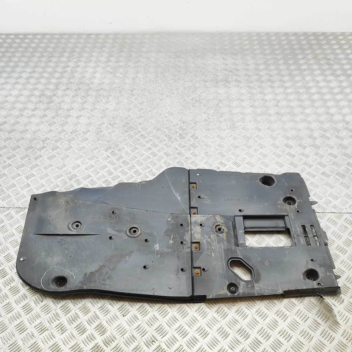 LEXUS IS XE30 Right Side Underbody Cover 58401-53070 2015 35978384