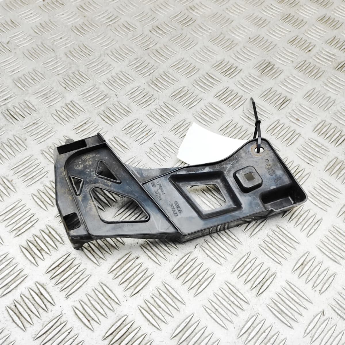 LEXUS GS L10 MK4 Rear Left Bumper Bracket 52156-30080 2.5 Hybrid 133kW 2016