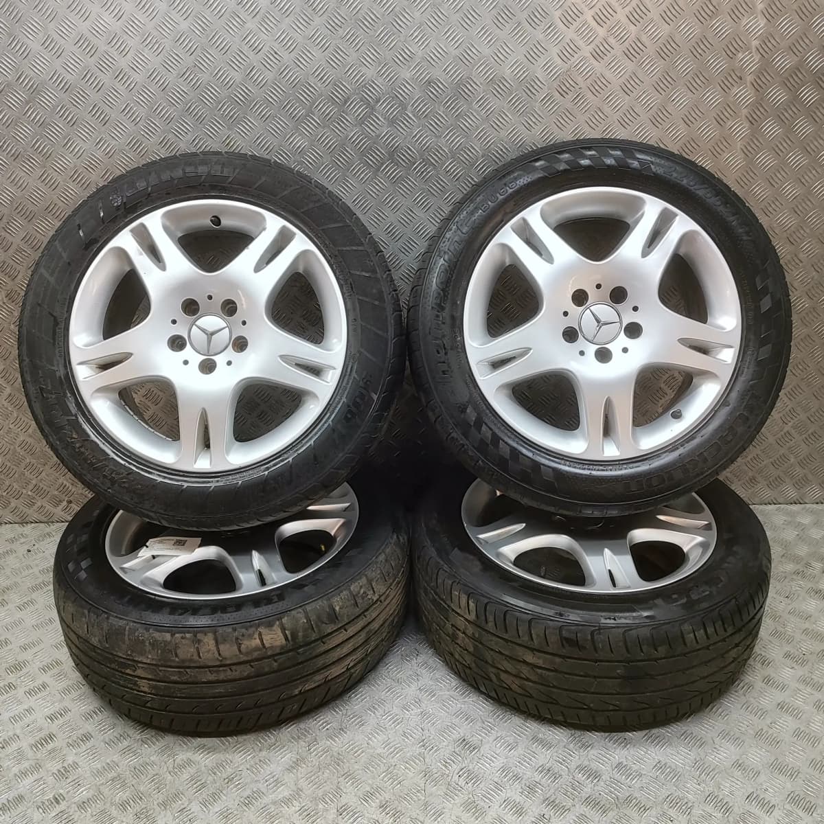 MERCEDES-BENZ SL R230 Alloy Wheel Set A2204012402 3.7 Petrol 180kw 2003 34518587