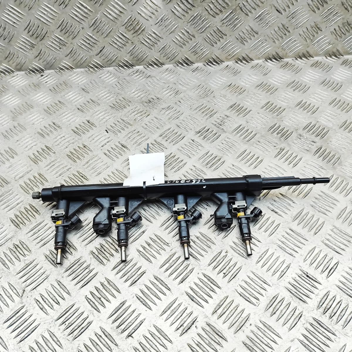 MINI CLUBMAN R55 Fuel Rail 7575646 1.4 Petrol 70kw 2009 35632842