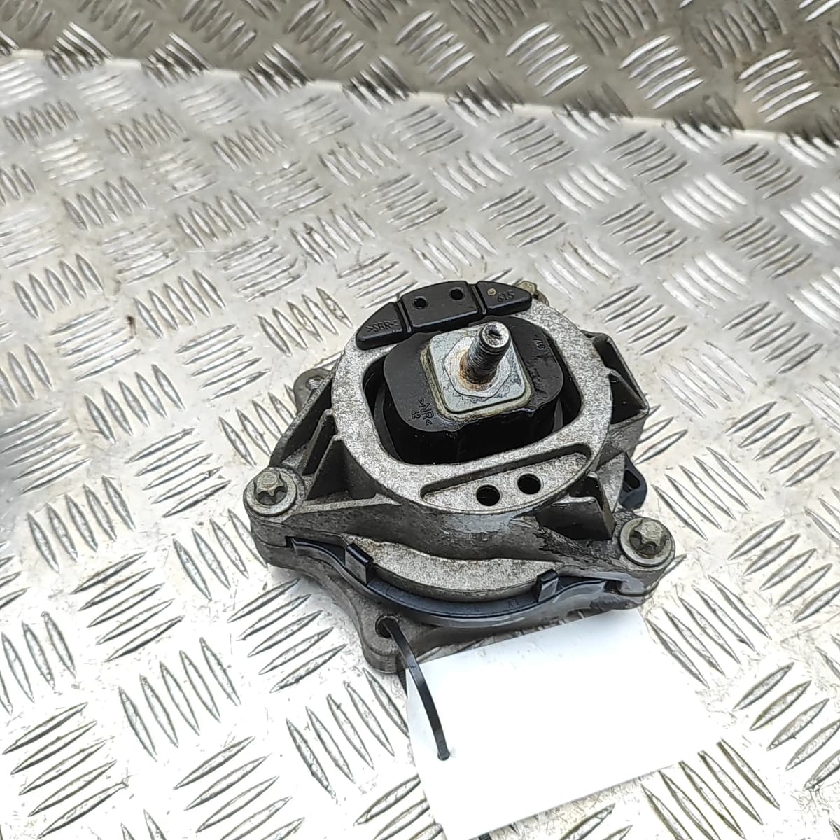 BMW 2 Coupe F22, F87 Left Side Engine Mount 6859411 2.0 Diesel 140kw 33559814