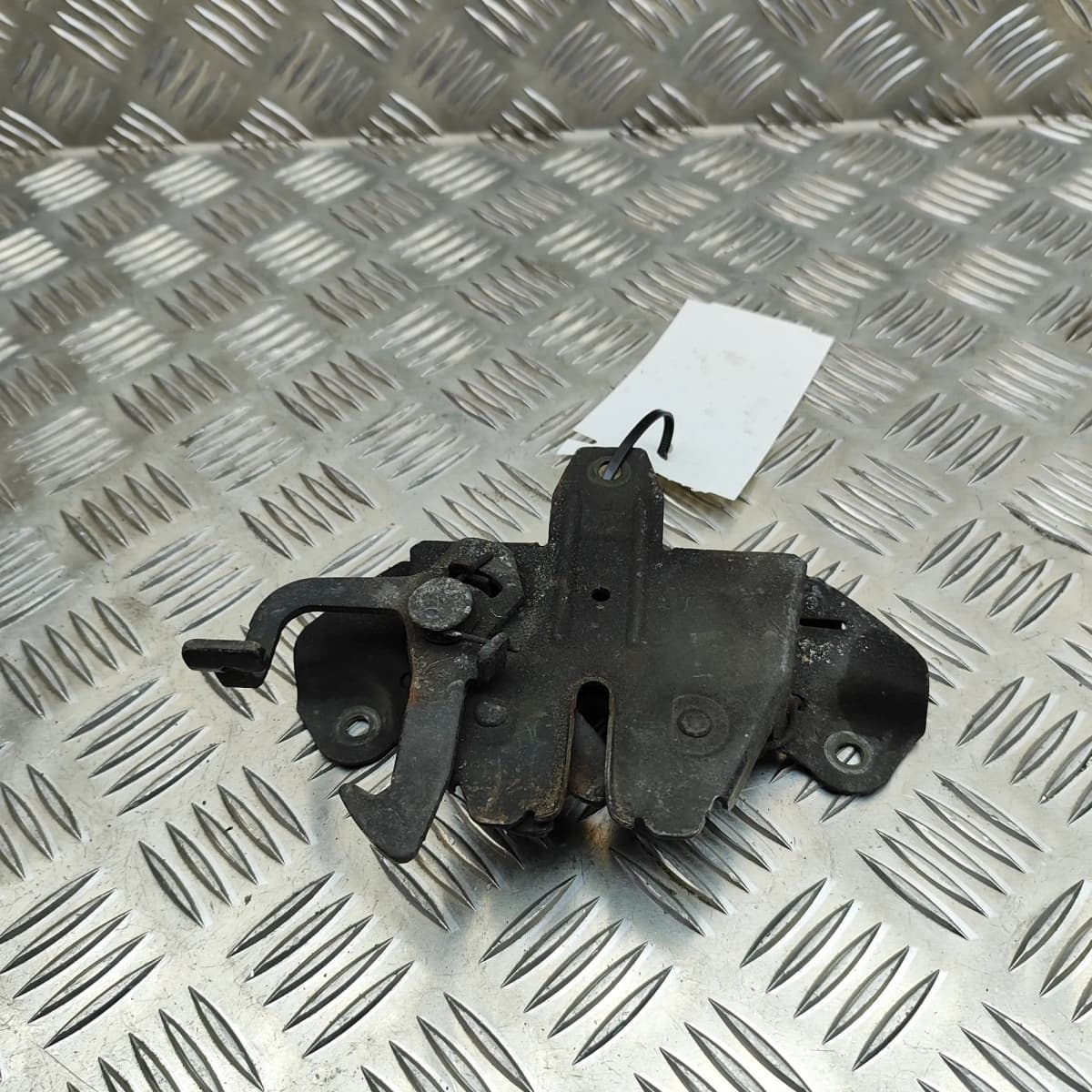 MITSUBISHI L 200 K60 MK3 Bonnet Lock MR144487 2.5 Diesel 73kW 2003 34202066